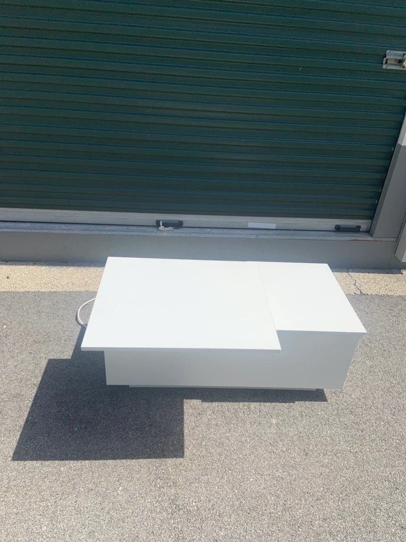 White Lift Top Coffee Table with Outlets - photo 2