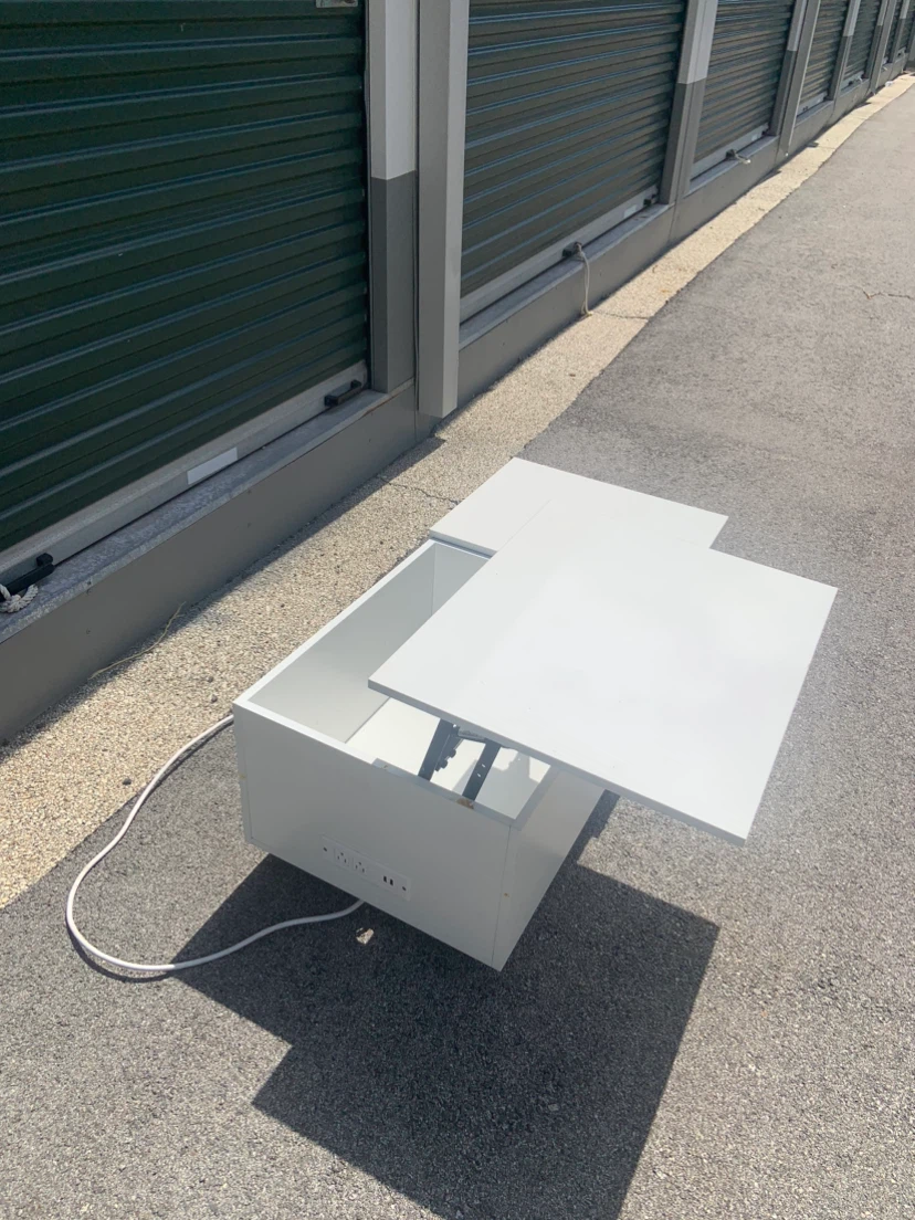 White Lift Top Coffee Table with Outlets - photo 3
