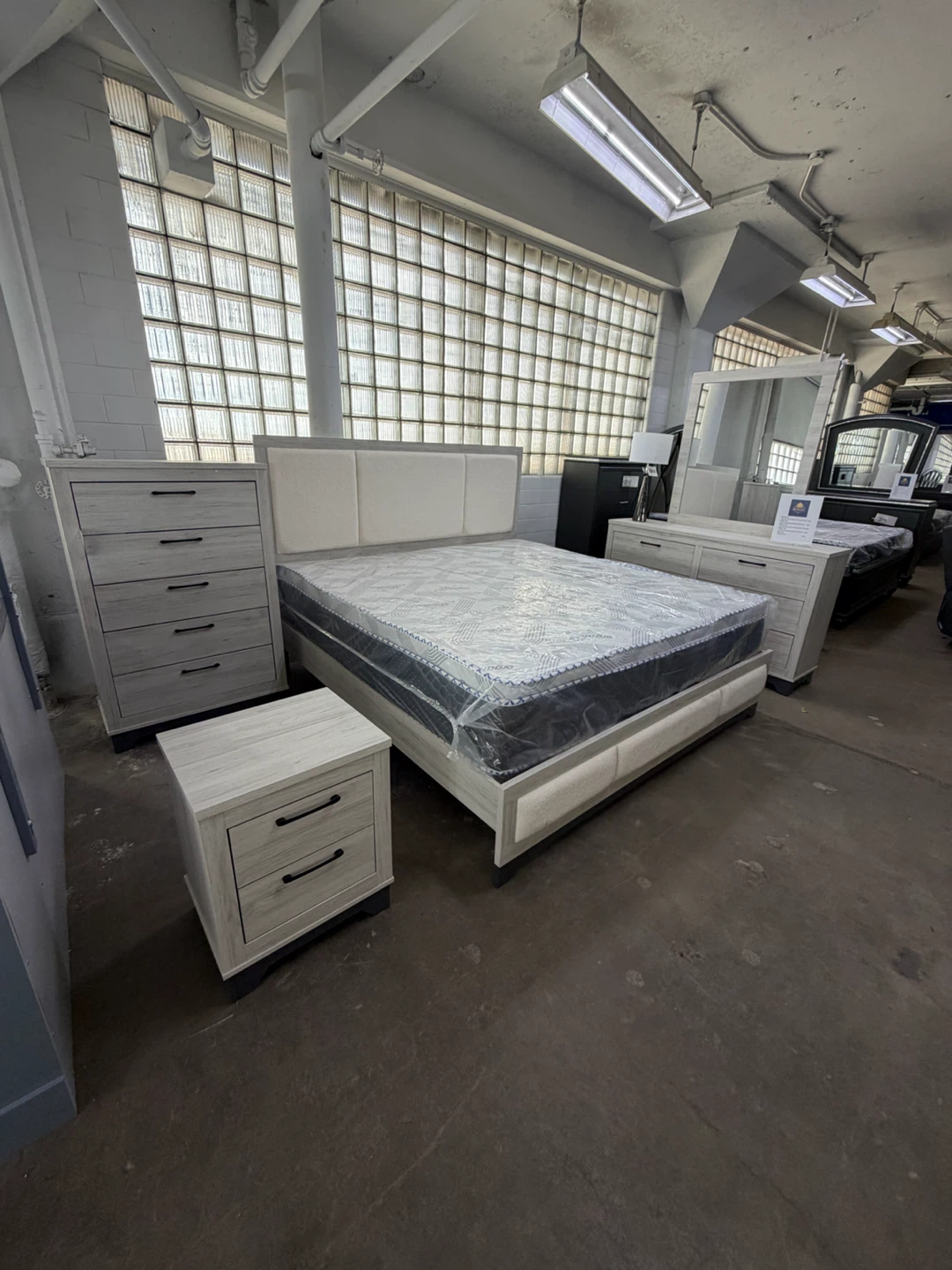 Queen 4pc bedroom set
