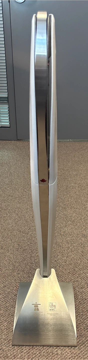 Vancouver 2010 Olympic Torch - photo 4