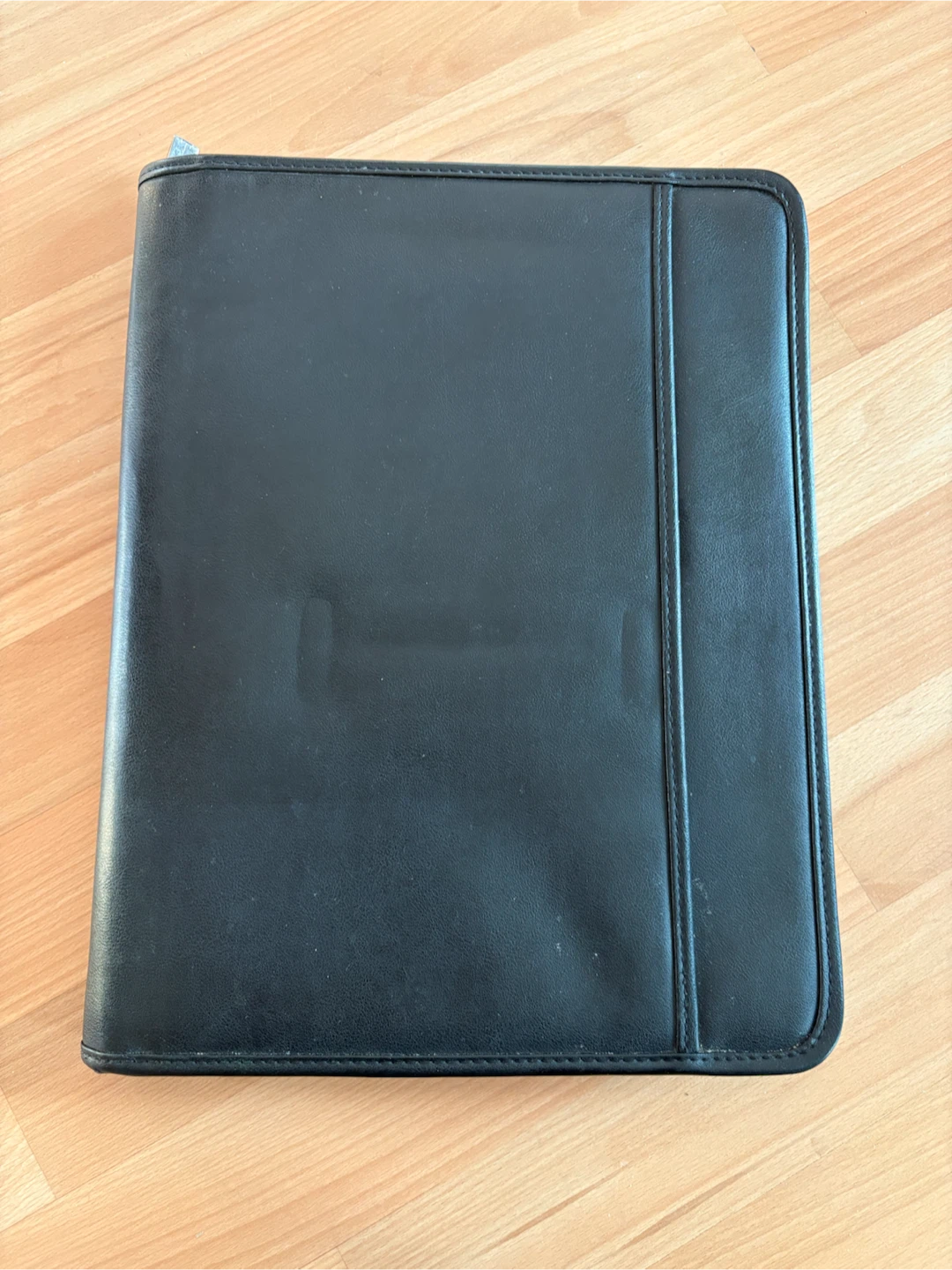 Leather Zip Portfolio Organizer $10 firm - photo 2