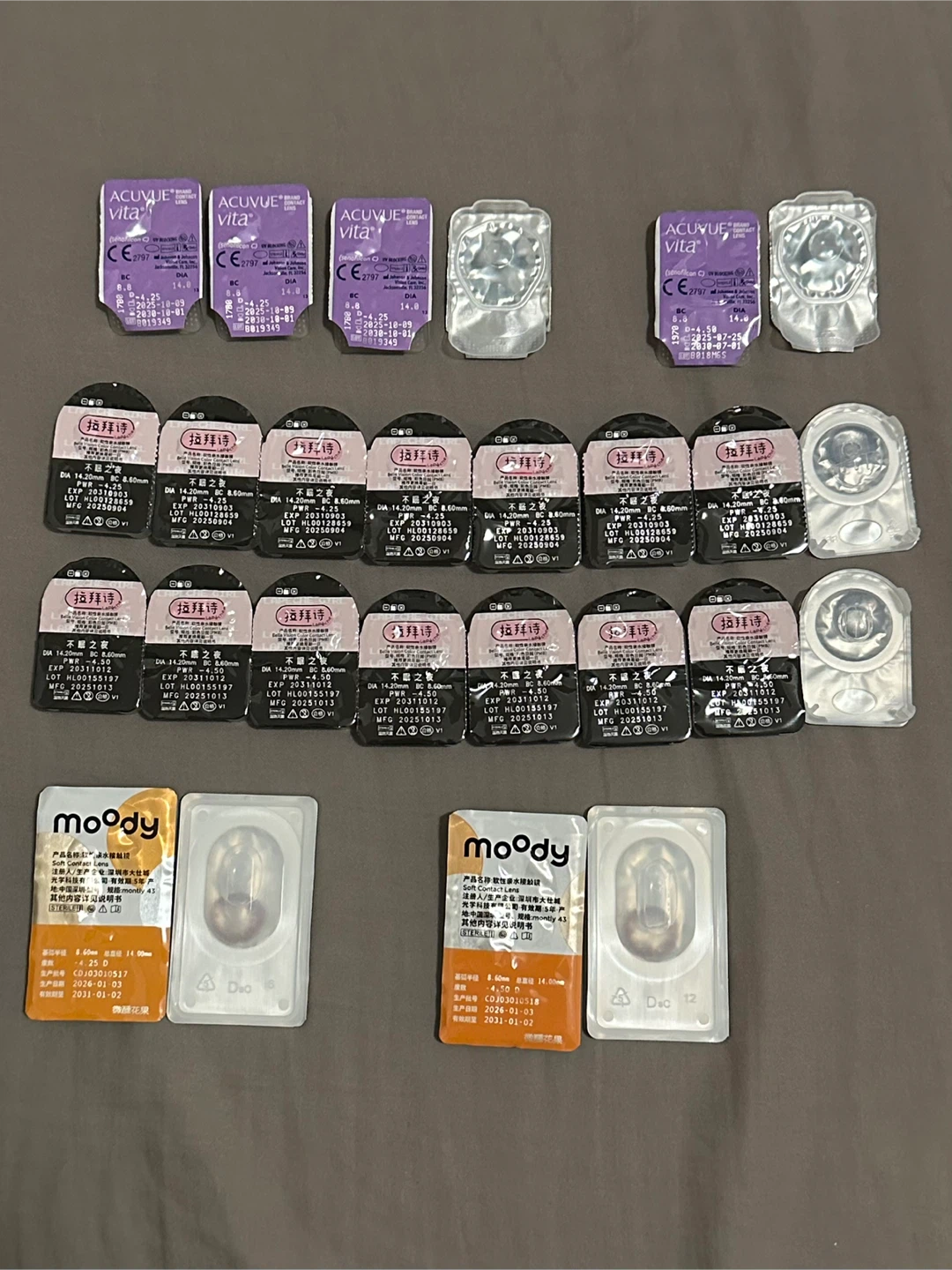 Contact Lenses Clear & Color (-4.25 / -4.50)