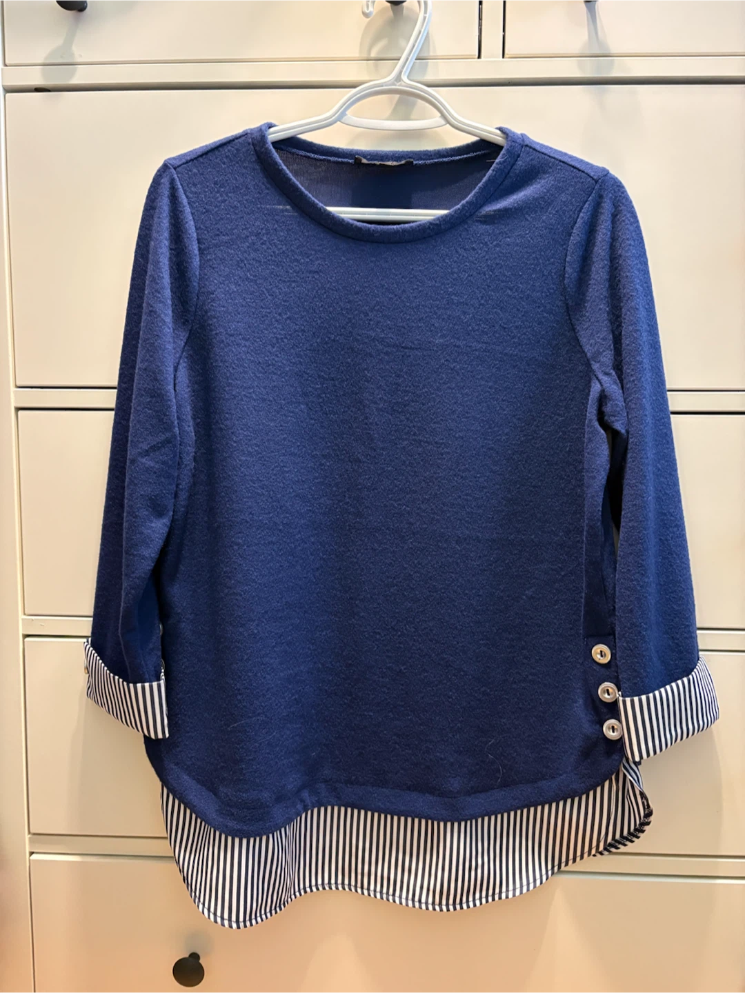 Women’s Sweater Size Large $5 firm