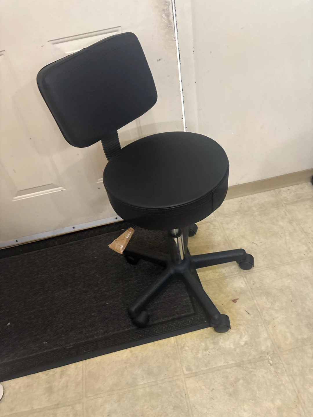 Black rolling stool with backrest - photo 3