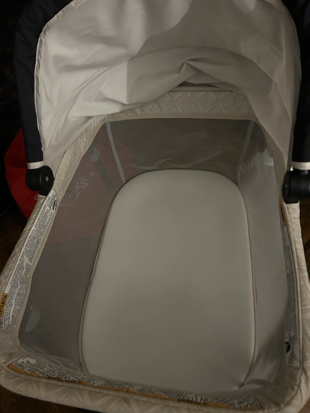 Graco Pack 'n Play Portable Bassinet - photo 2