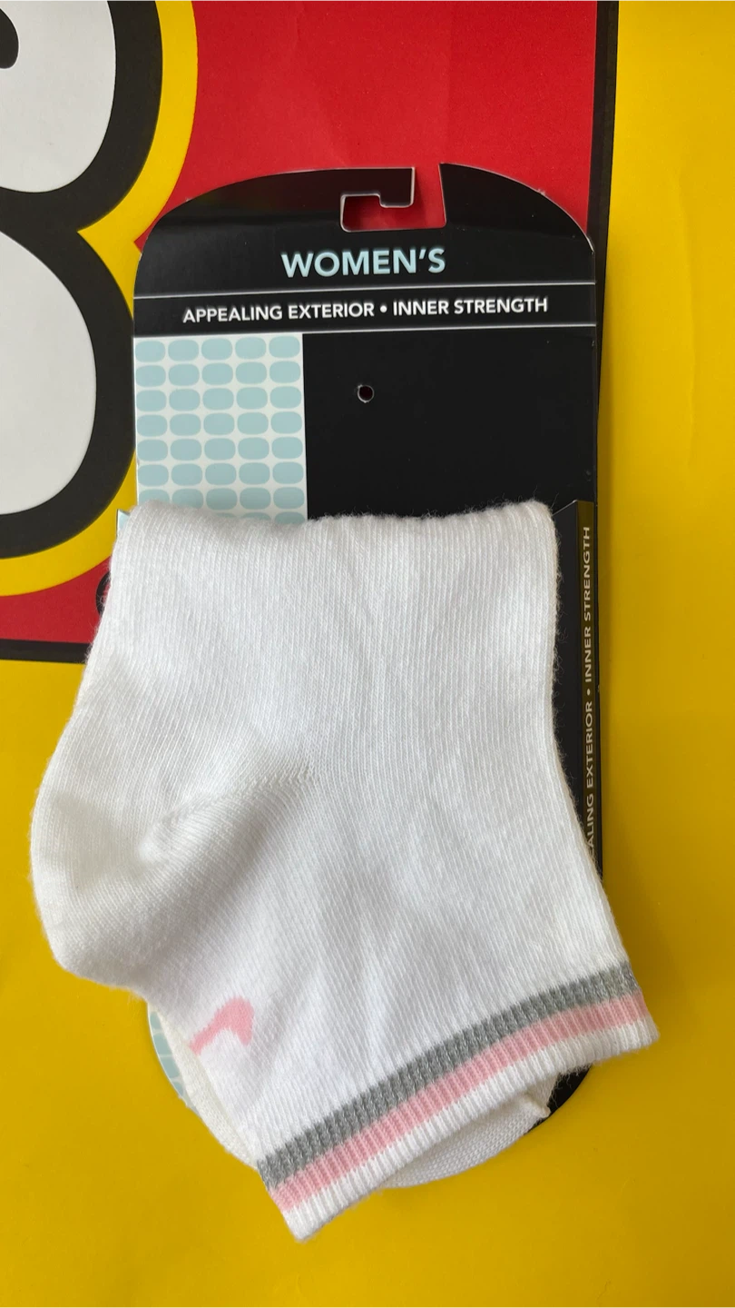 Nike Women's Dri-FIT Low Cut Socks - photo 4