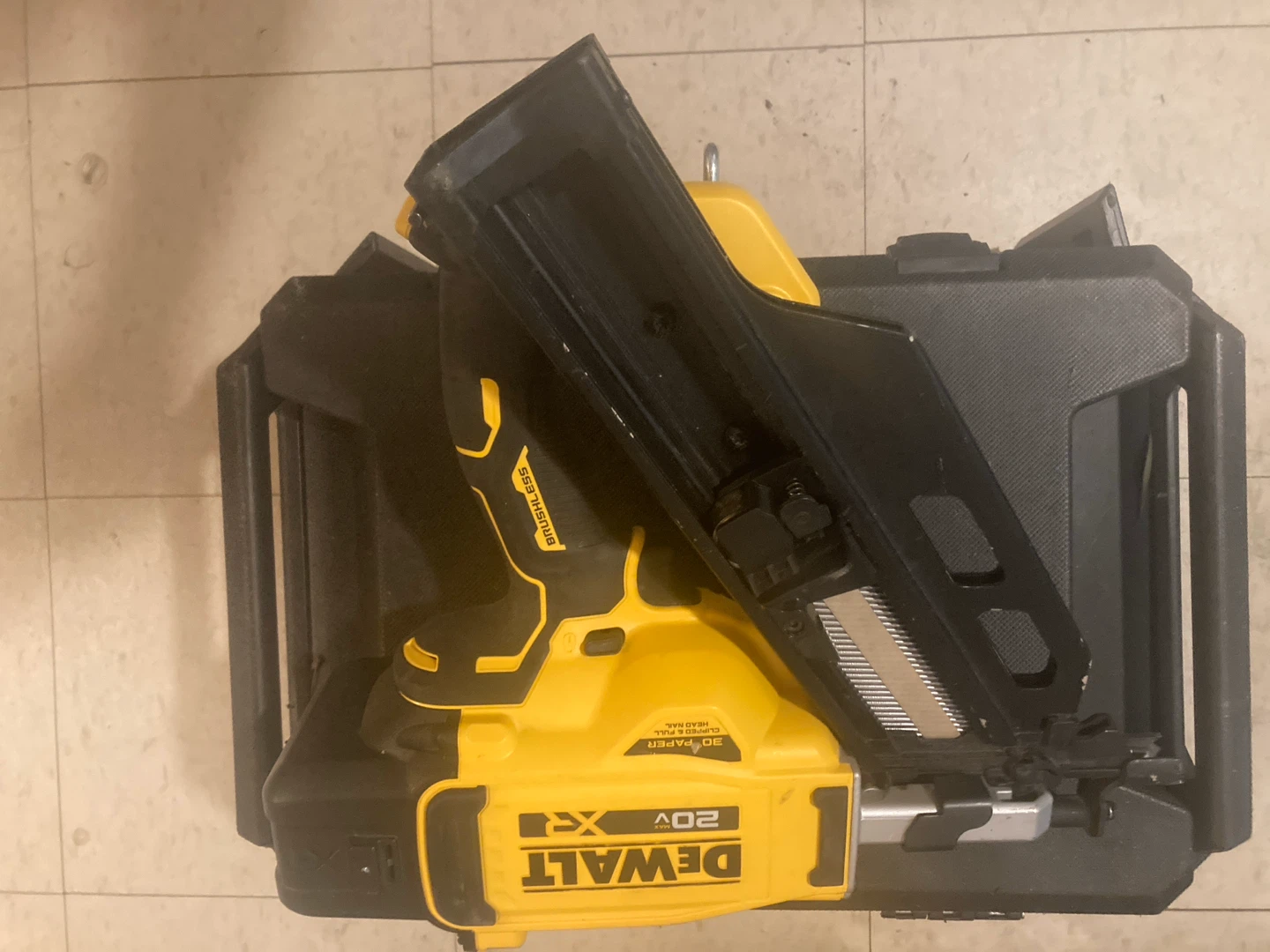 DEWALT 20V MAX XR Brushless Cordless Framing Nailer