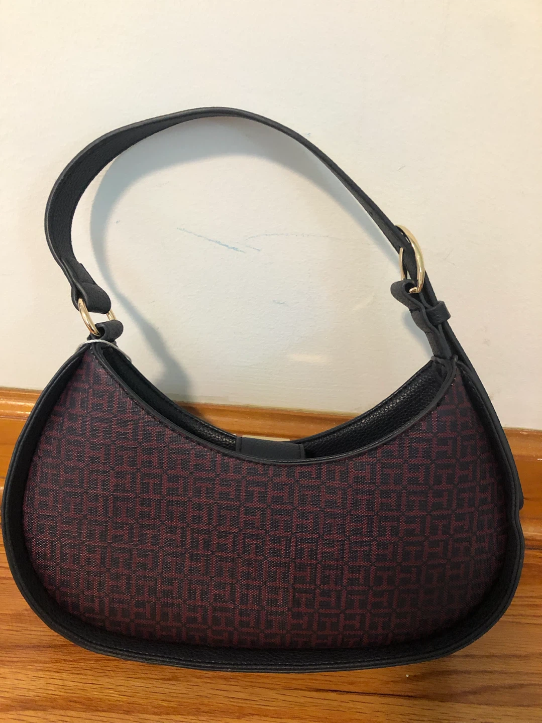 Tommy Hilfiger Monogram Shoulder Bag - photo 2