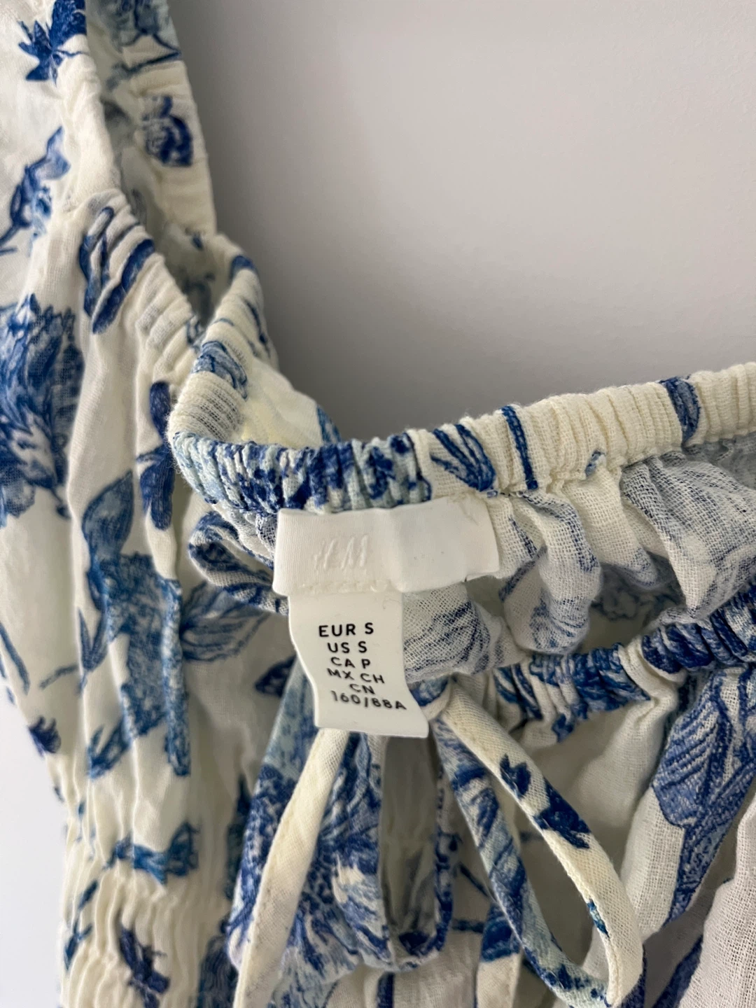 H&M Blue Floral Smocked Blouse Size S - photo 2