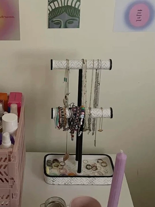 jewelry stand