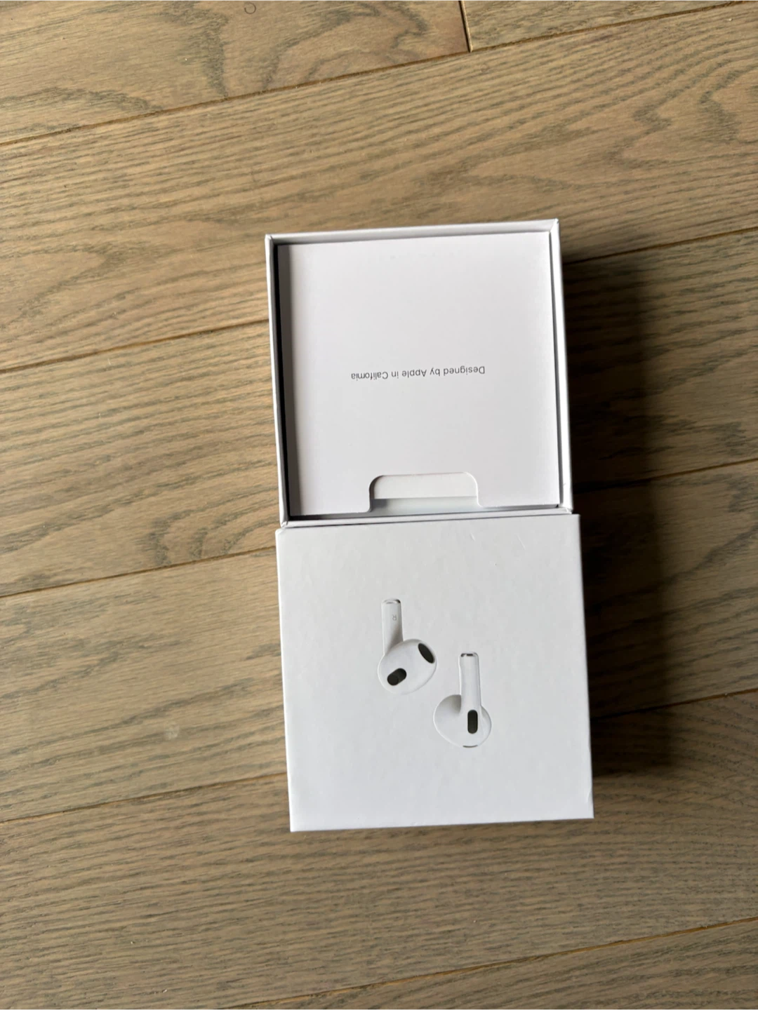 Apple AirPods Pro (2nd generation) with MagSafe Charging Case - photo 2