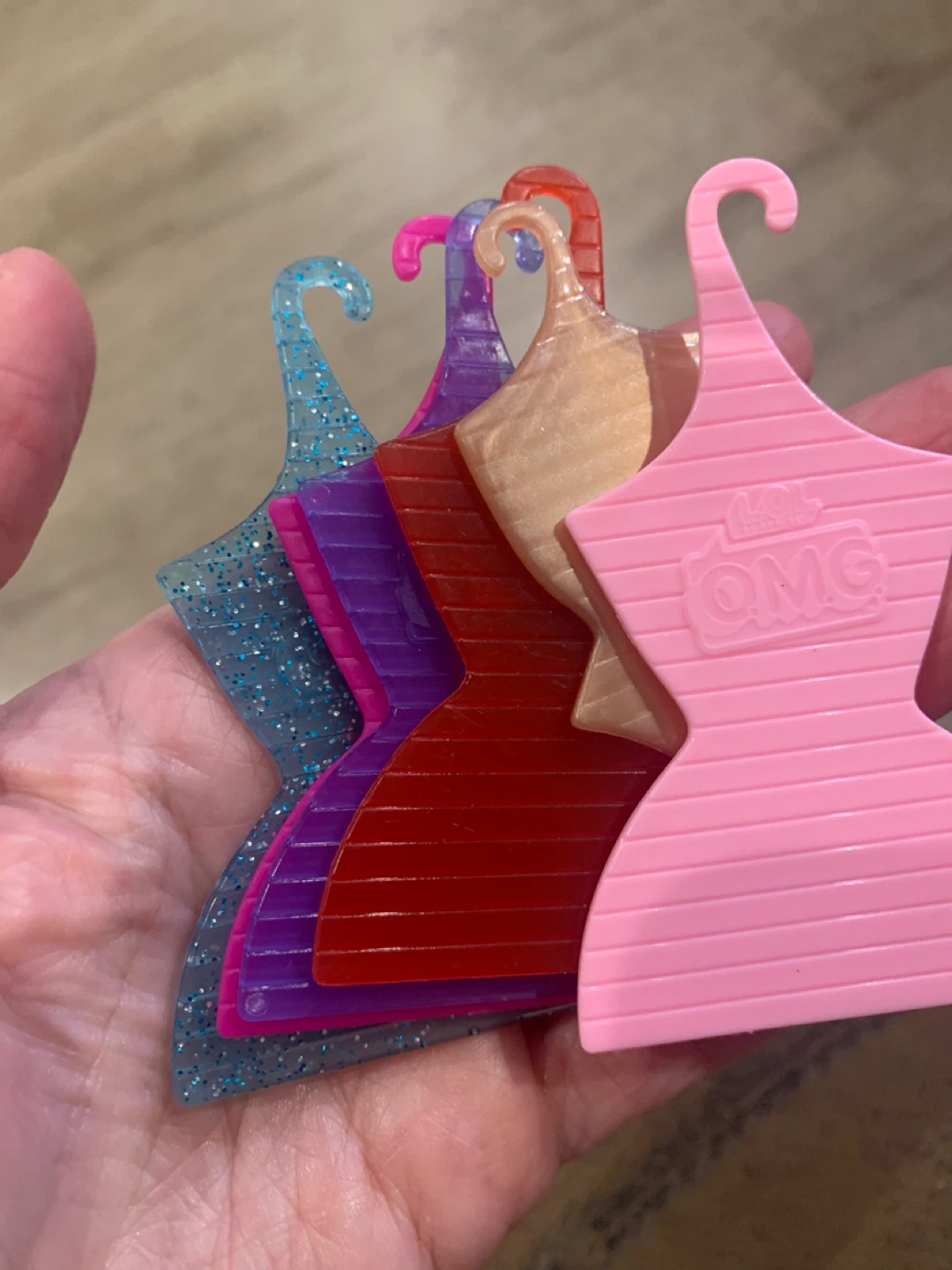 $5  lol omg doll  hangers - photo 2
