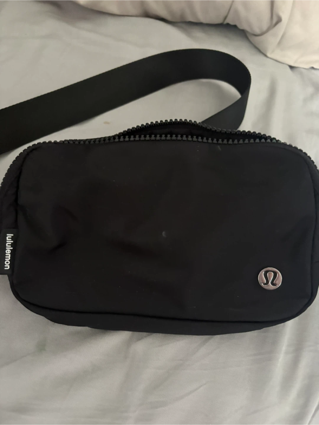 Lululemon Everywhere Belt Bag