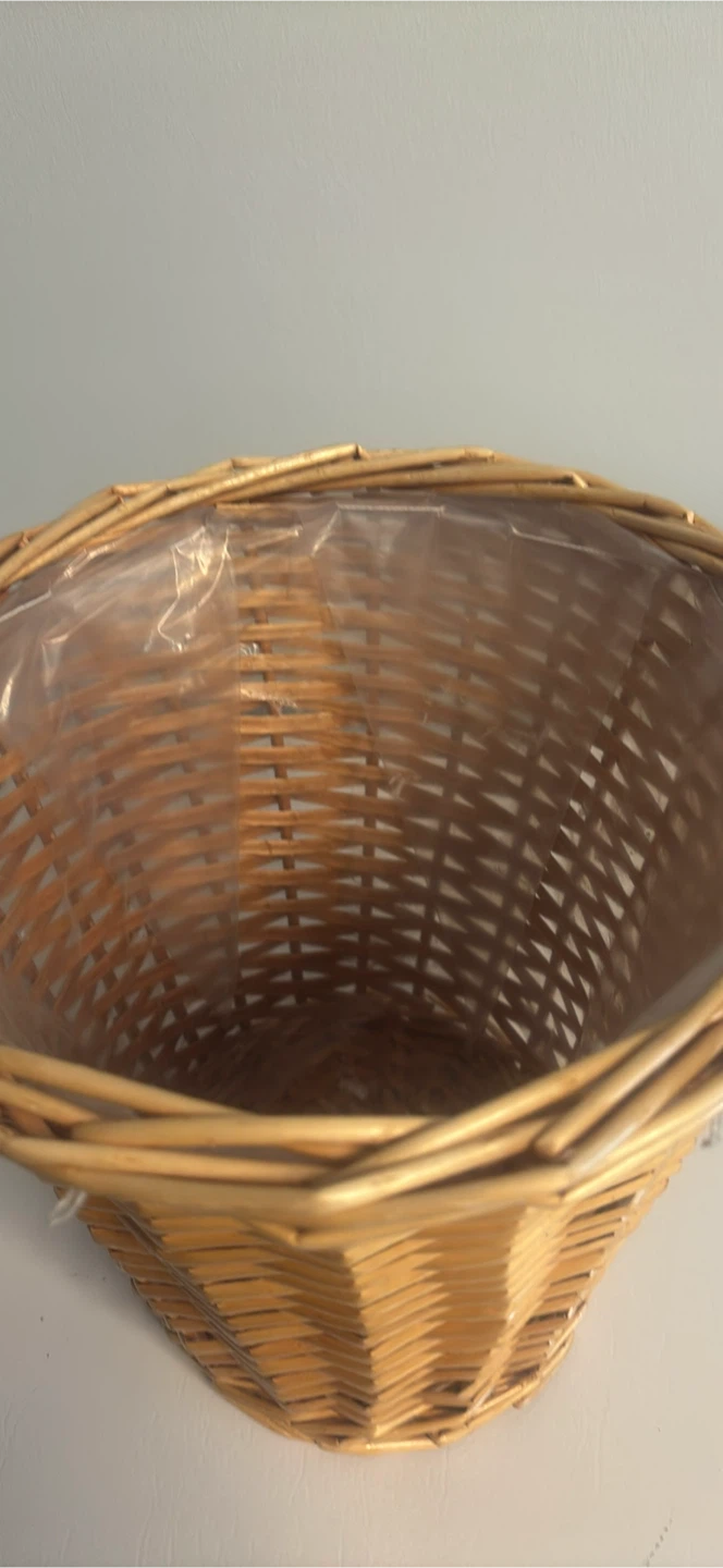 Wicker Basket with Liner - photo 2