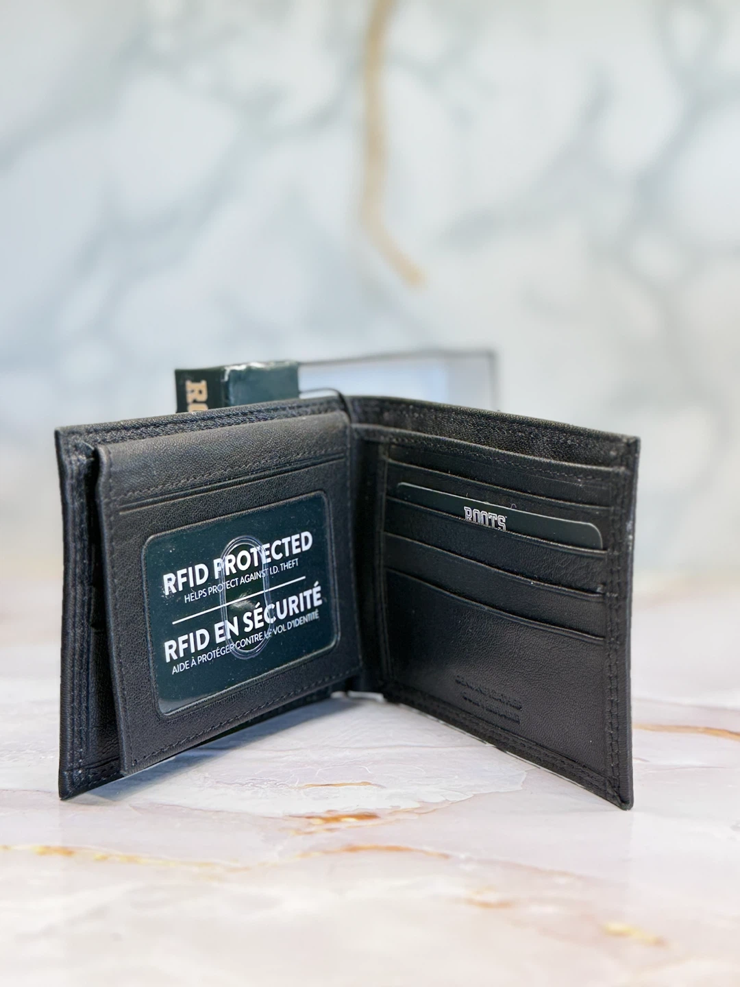 Roots Bi-fold Leather Wallet with RFID Protection - photo 2
