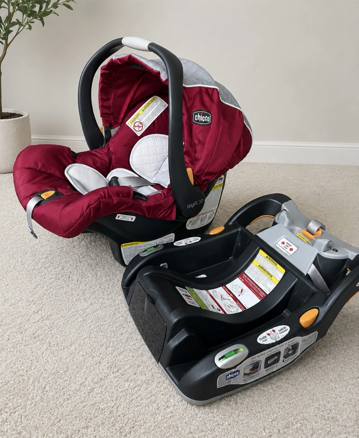 Chicco KeyFit 30 Infant Car Seat with Base