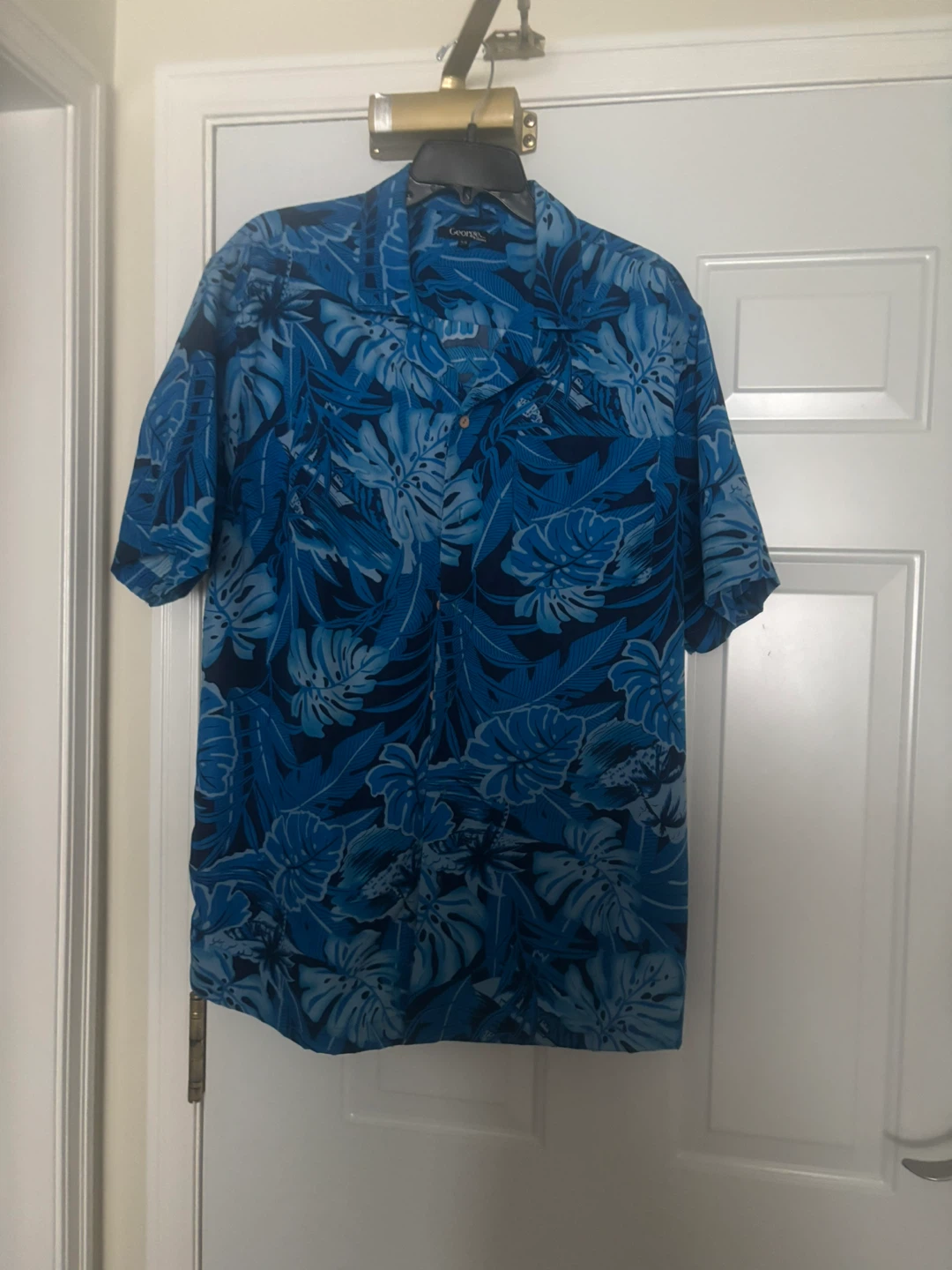 Men’s Large shirt