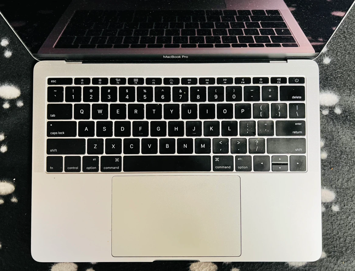 MacBook Pro - photo 2