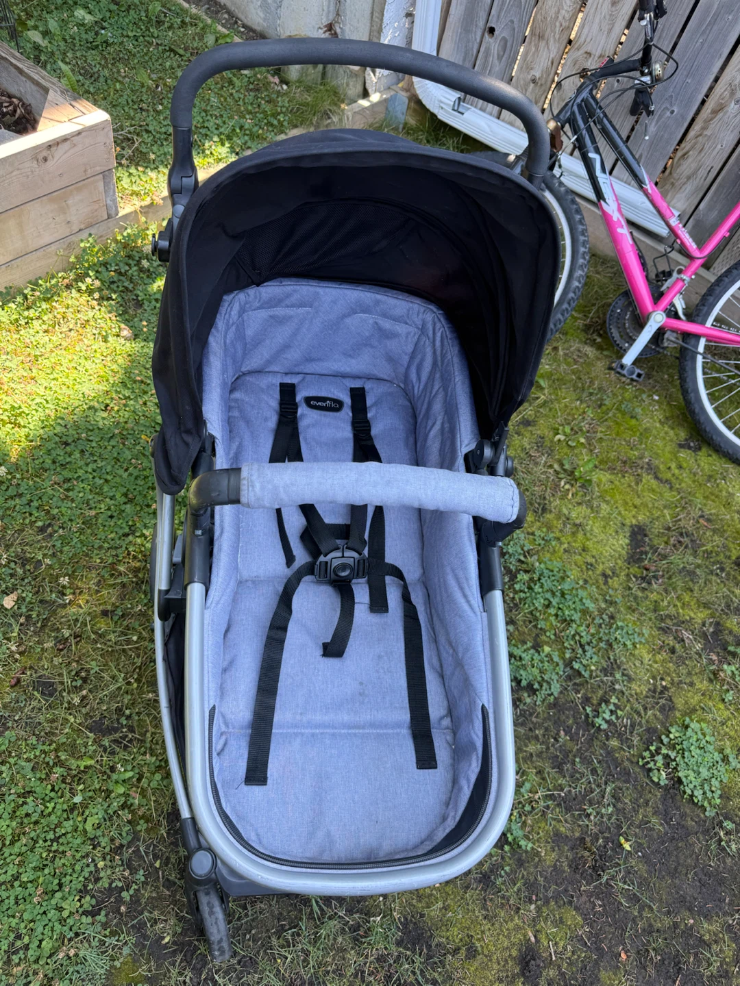 Evenflo stroller - photo 5