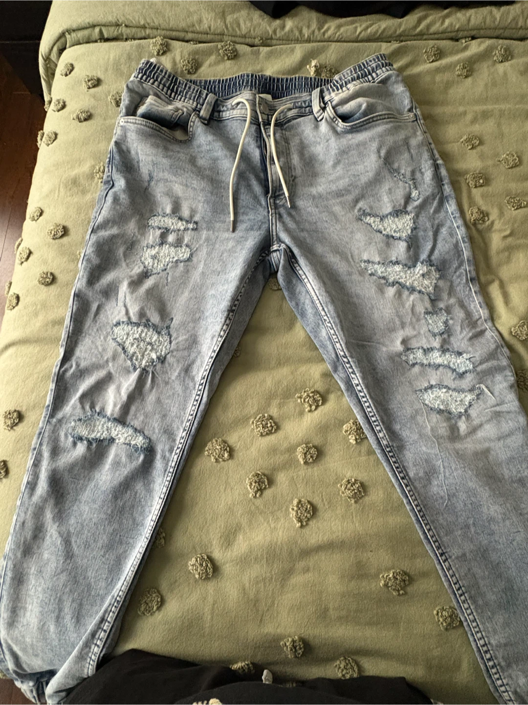 H&M Distressed Jeans XL
