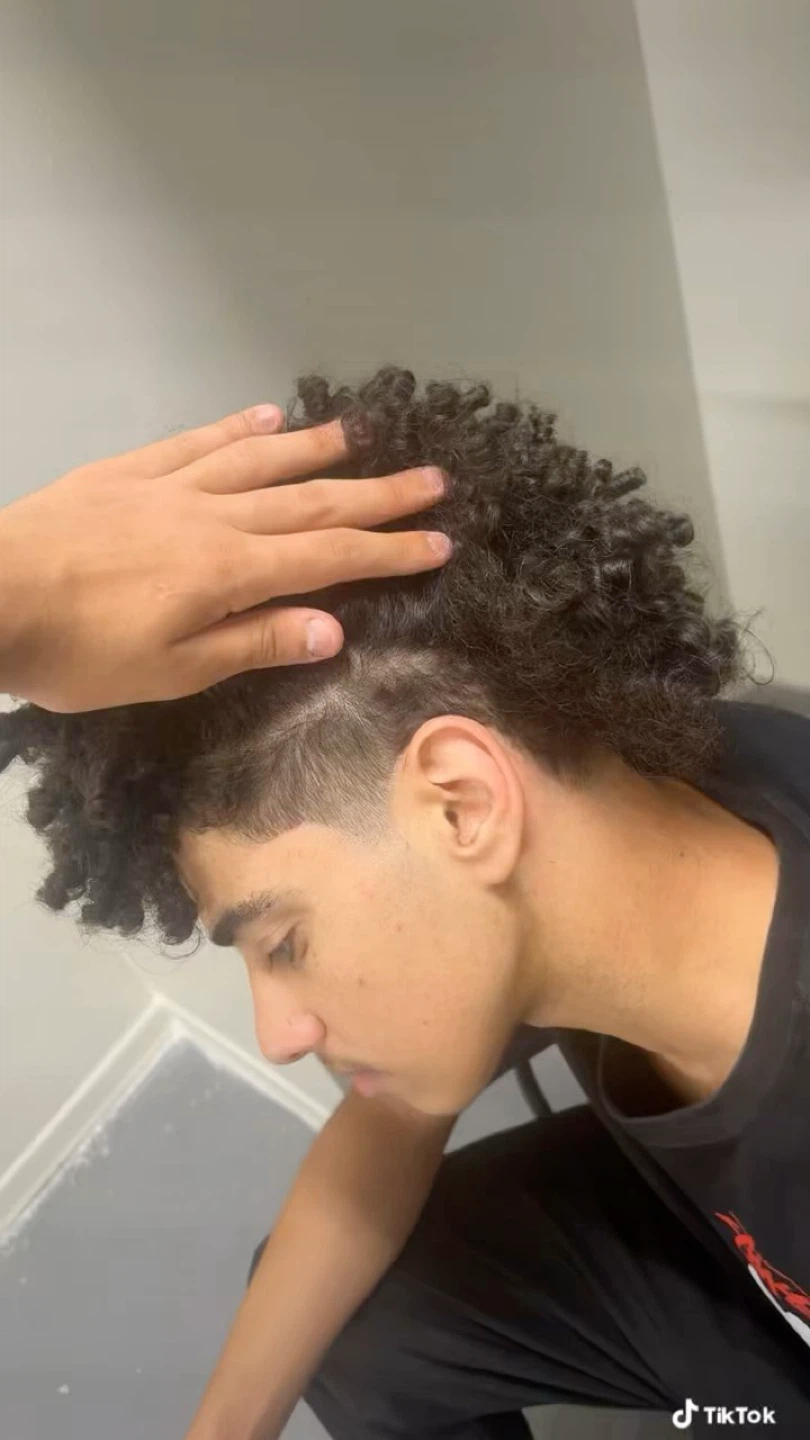 Free haircuts - photo 3
