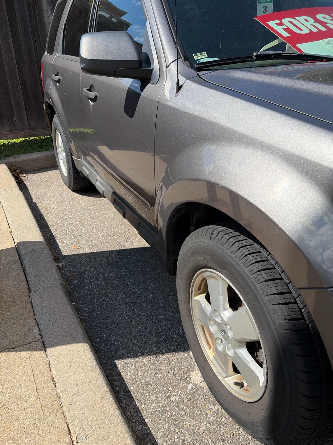 Ford Escape SUV - photo 2