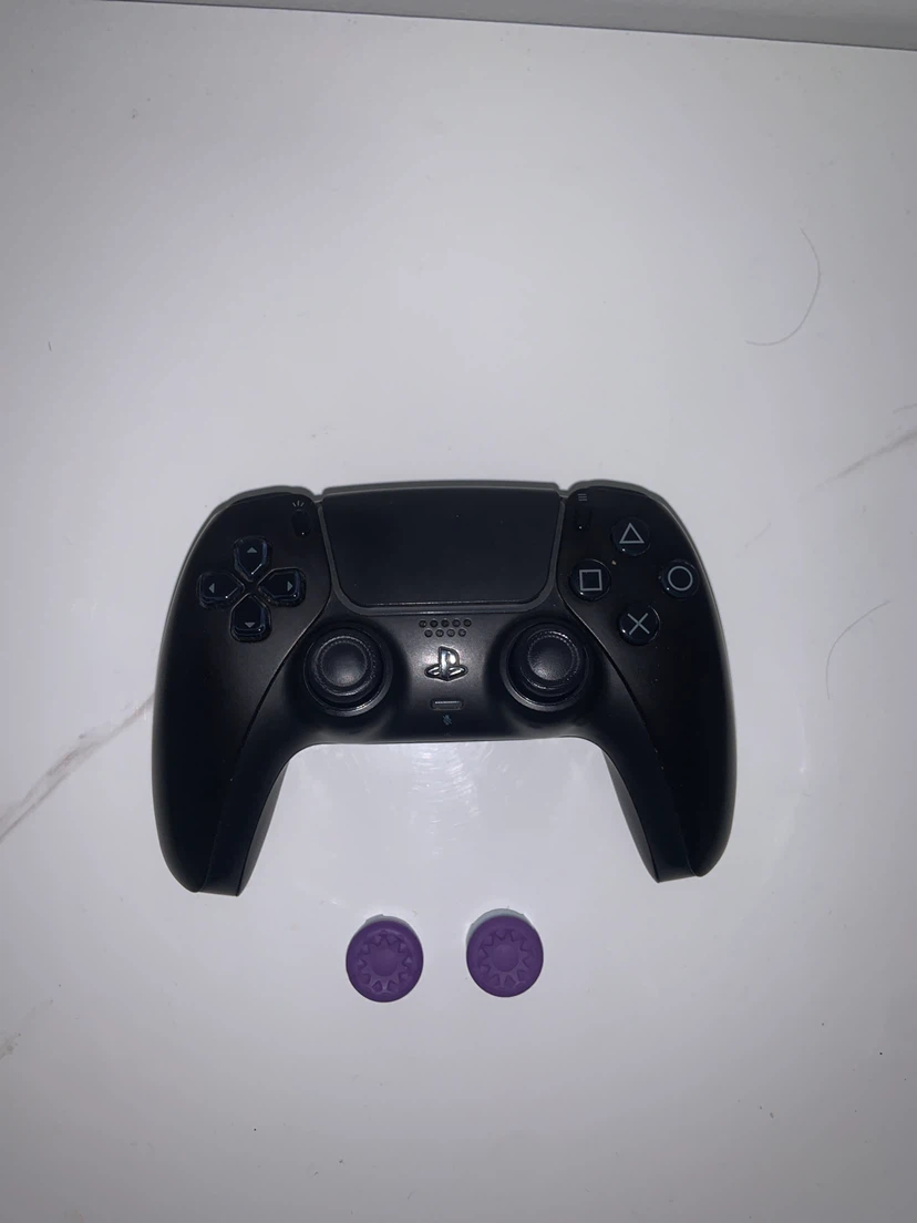 Playstation 5 and monitor (negotiable) - photo 3