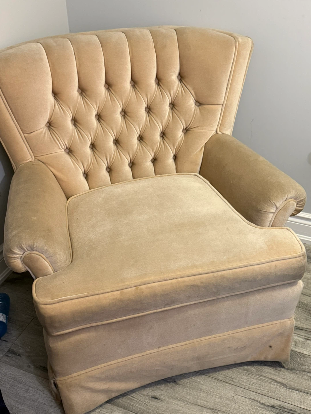 Vintage Tufted Accent Chair - Cream - photo 2