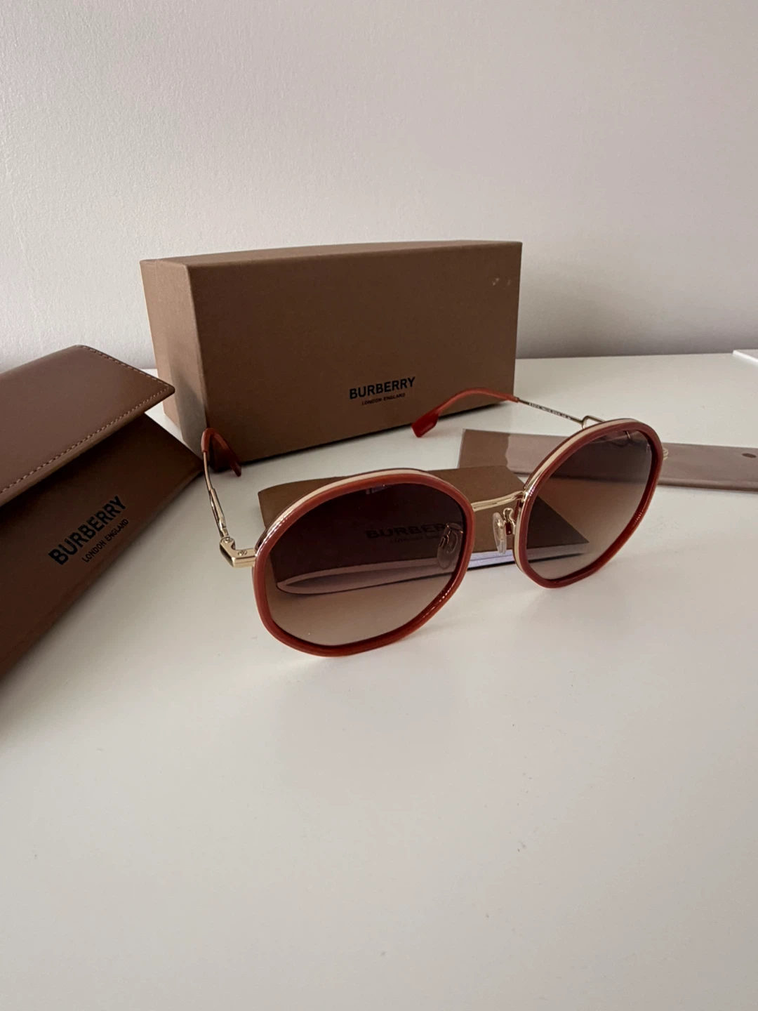 Burberry Sunglasses - photo 4
