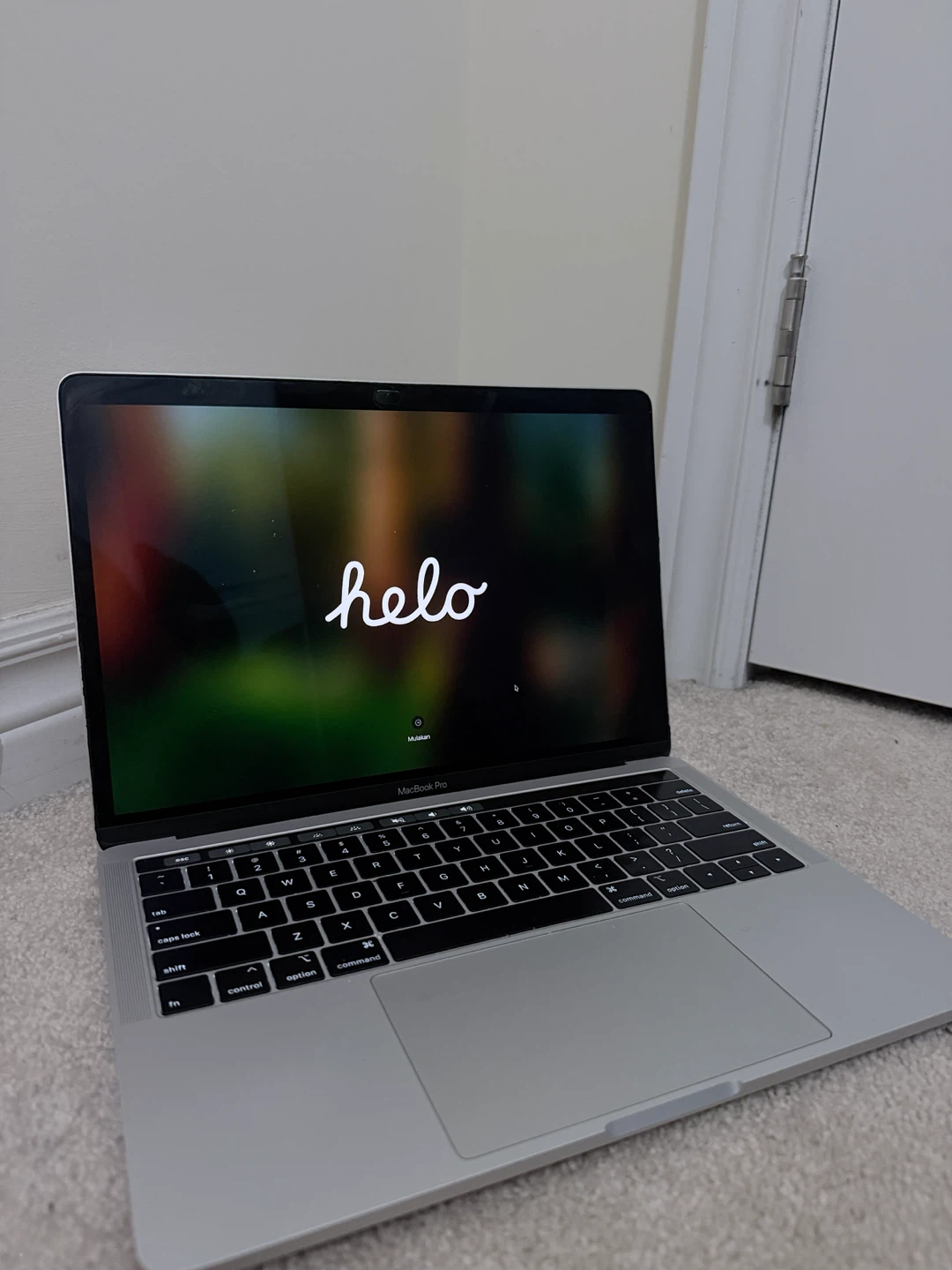 Apple MacBook Pro 13- inch Retina Display with Touch bar 2018