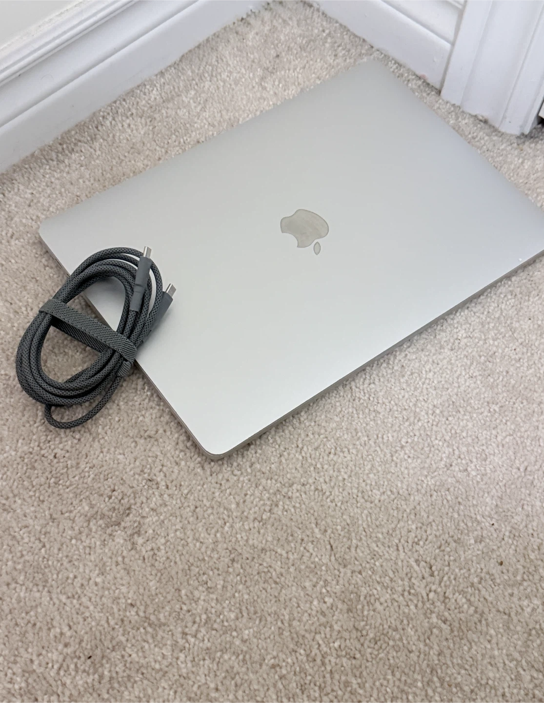 Apple MacBook Pro 13- inch Retina Display with Touch bar 2018 - photo 4