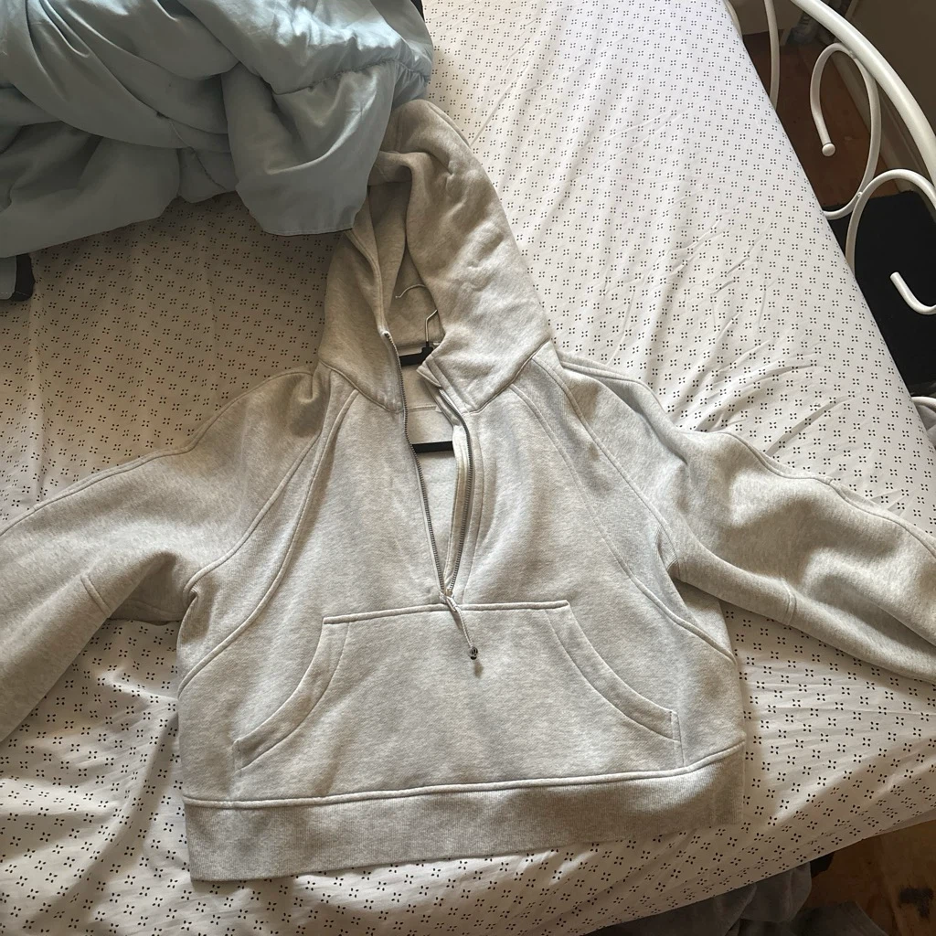 Light grey lululemon scuba
