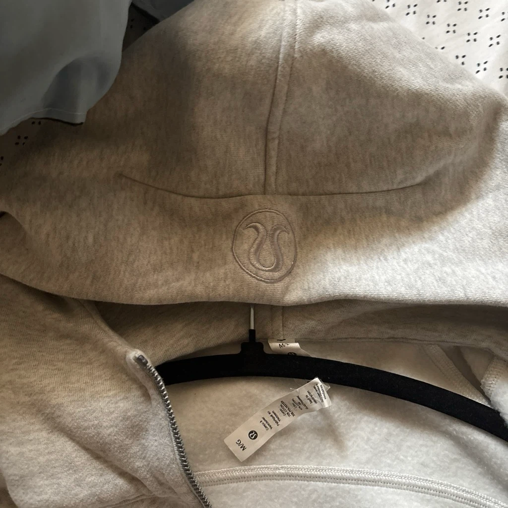 Light grey lululemon scuba - photo 2