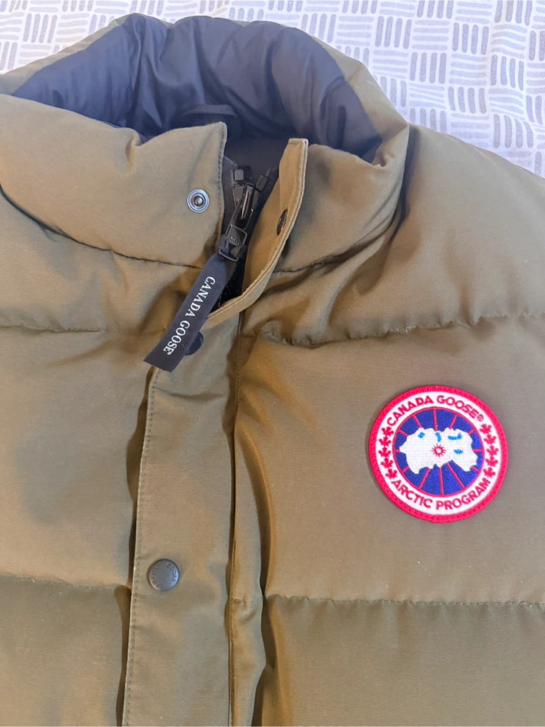 Canada Goose Puffer Vest Authentic Size Medium - photo 5