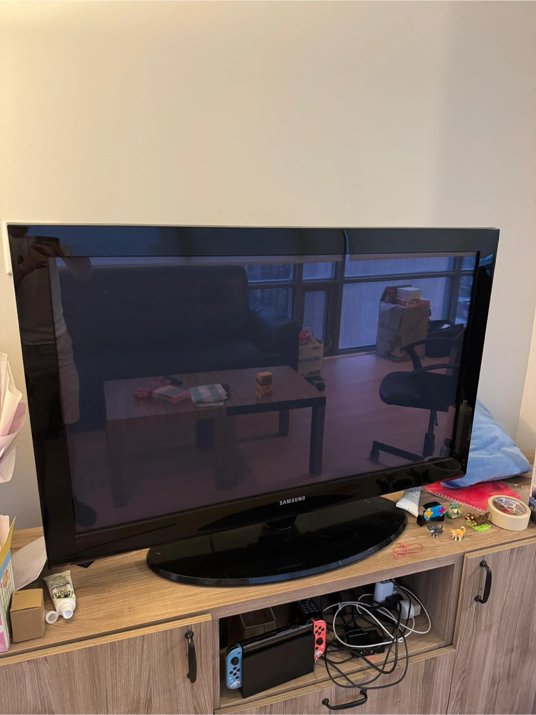 Samsung 42 inch TV - photo 2