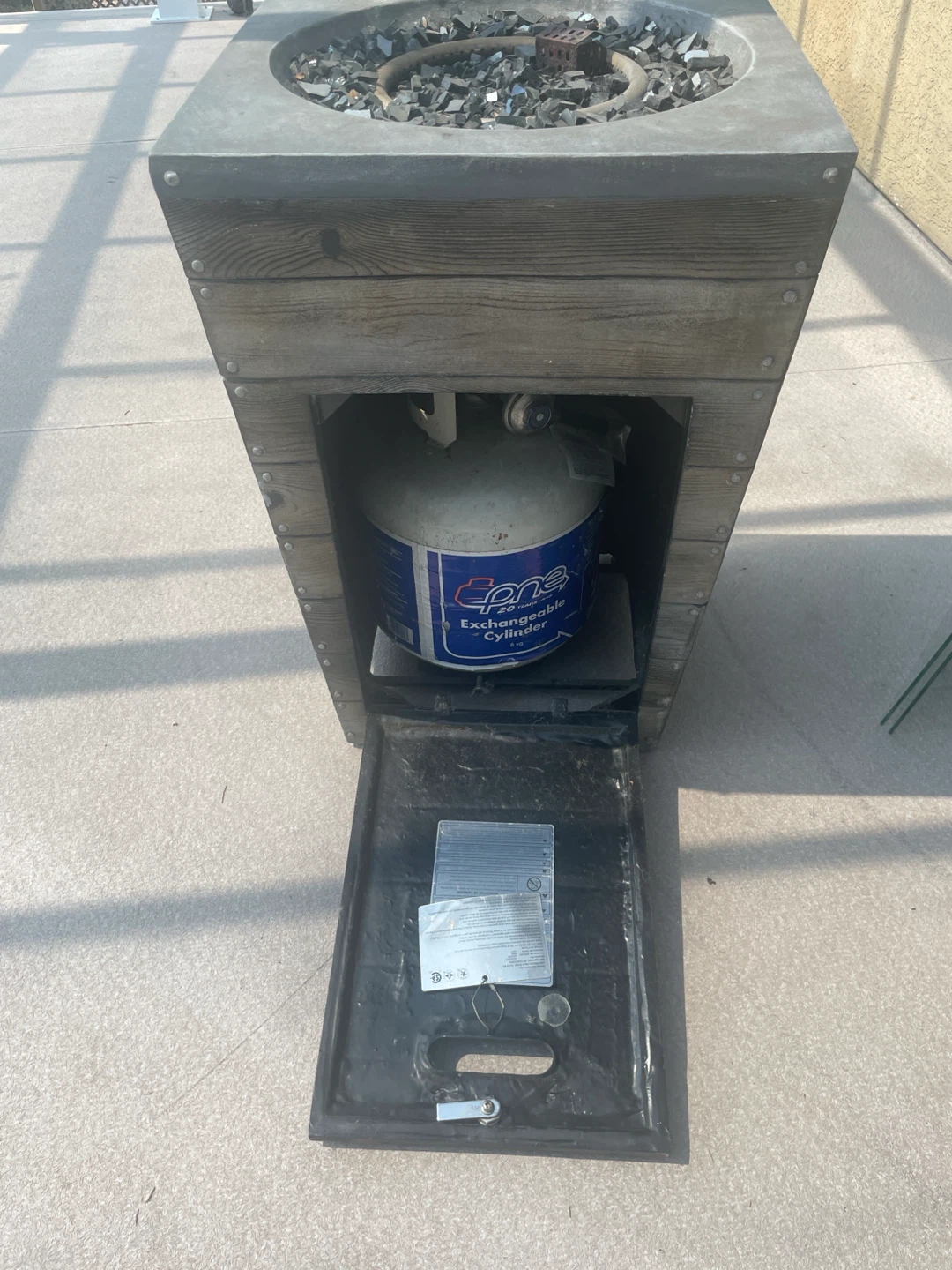 Square Propane Fire Pit with Wood-Look Finish - photo 4