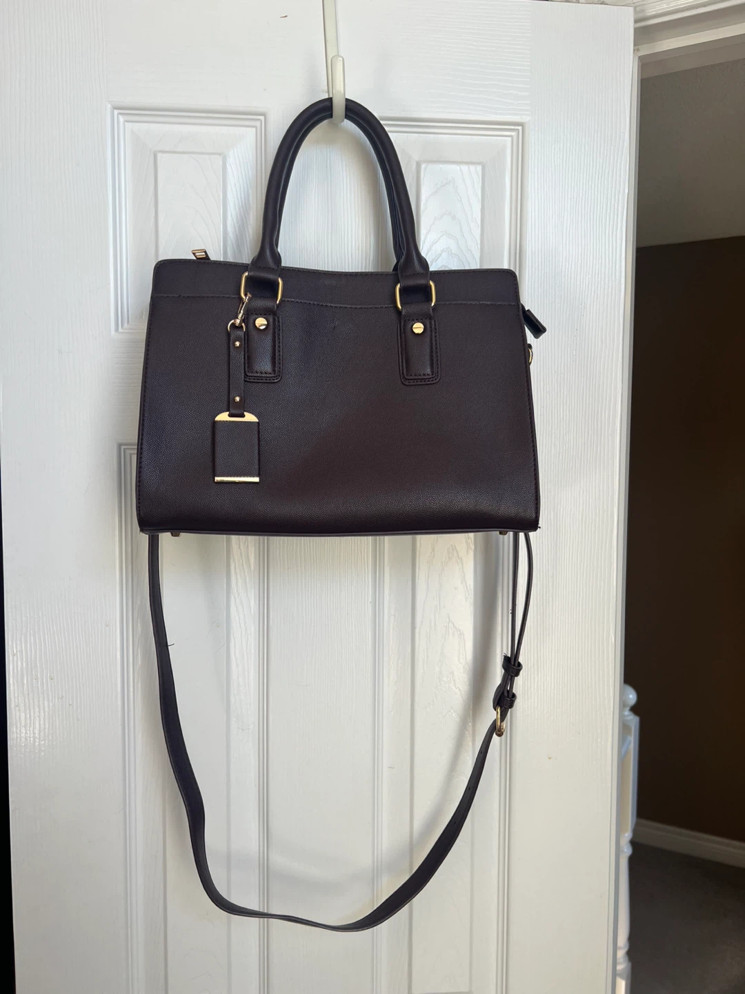 EUC miztique bag with crossbody strap