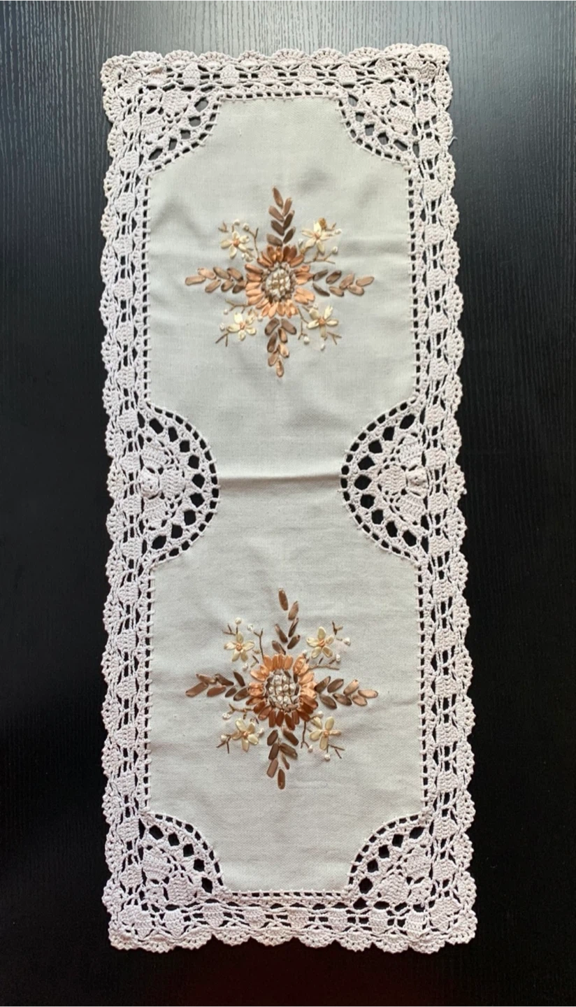 Embroidered Table Runner with Crochet Lace - photo 3