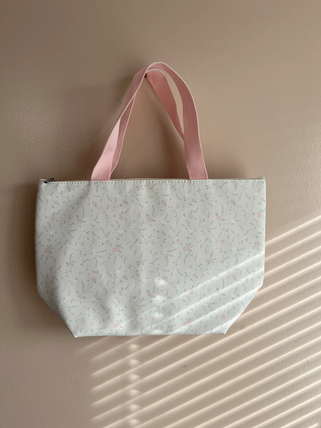 (Brand New) Insulated Lunch Bag /Cooler Bag