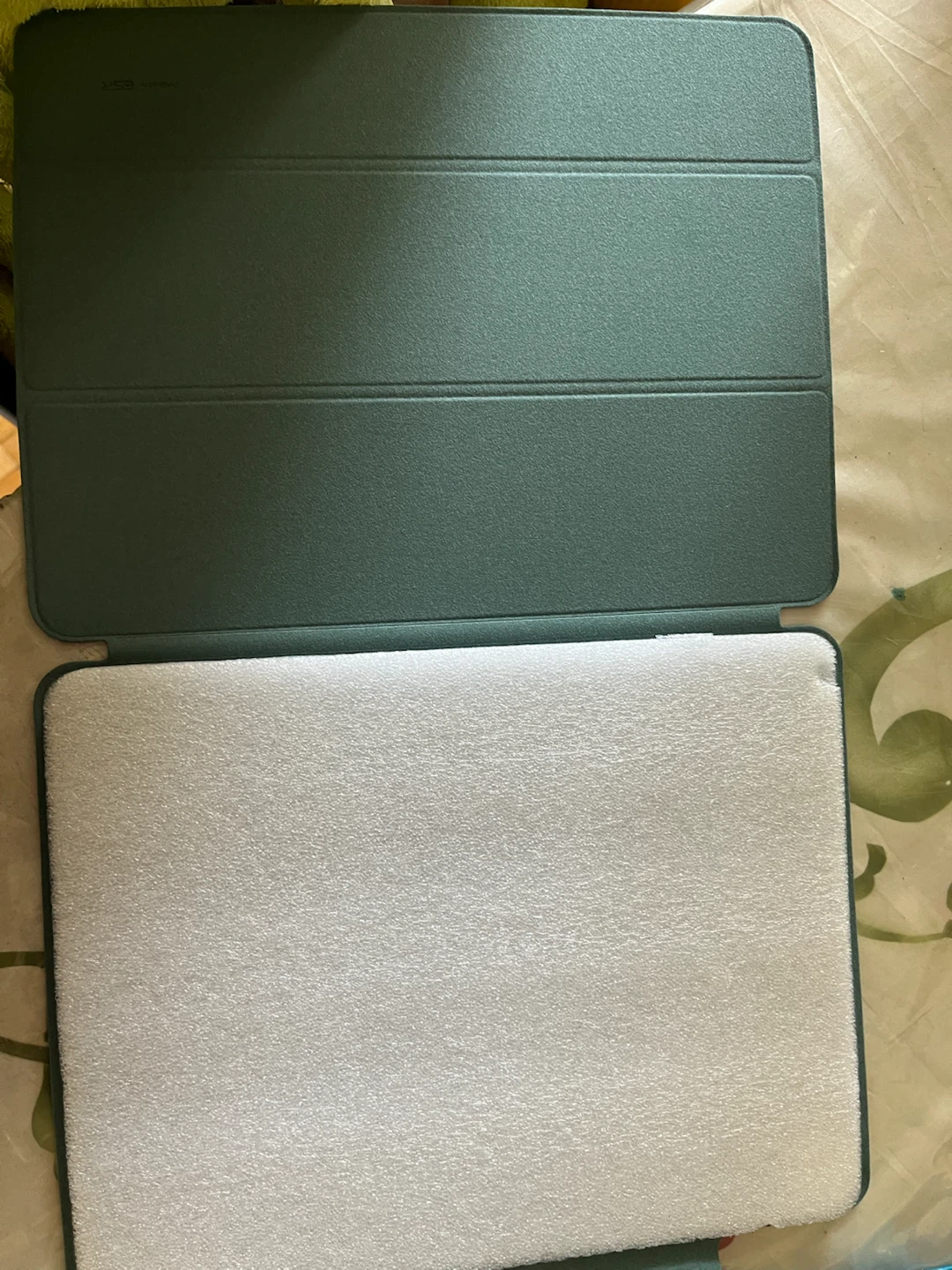 ESR iPad Pro 11" Case - photo 2