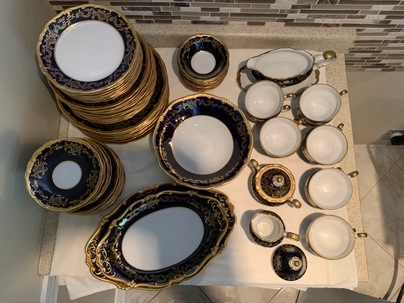 Porcelain Dinnerware Set - Blue & Gold