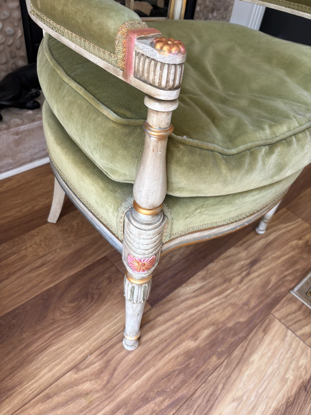 Antique  Accent Chair - Green Velvet Upholstery - photo 3