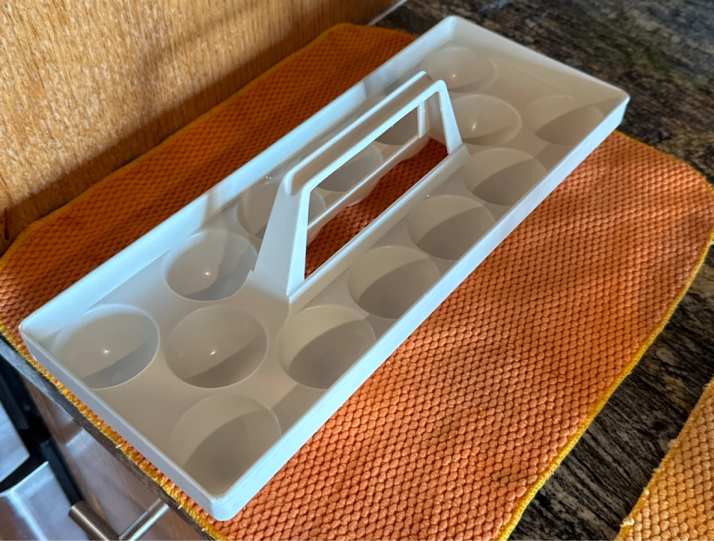 White 14-Egg Carrier with Handle