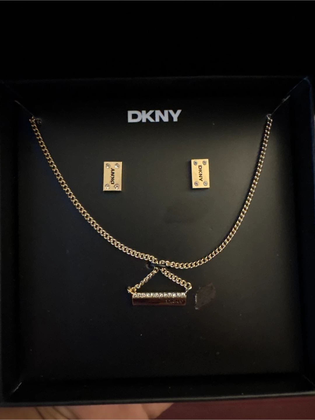 NEW DKNY Gold Tone Necklace and Earring Set - photo 5