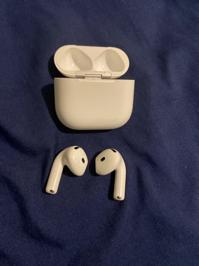 Apple AirPods  (4nd Generation) - photo 3