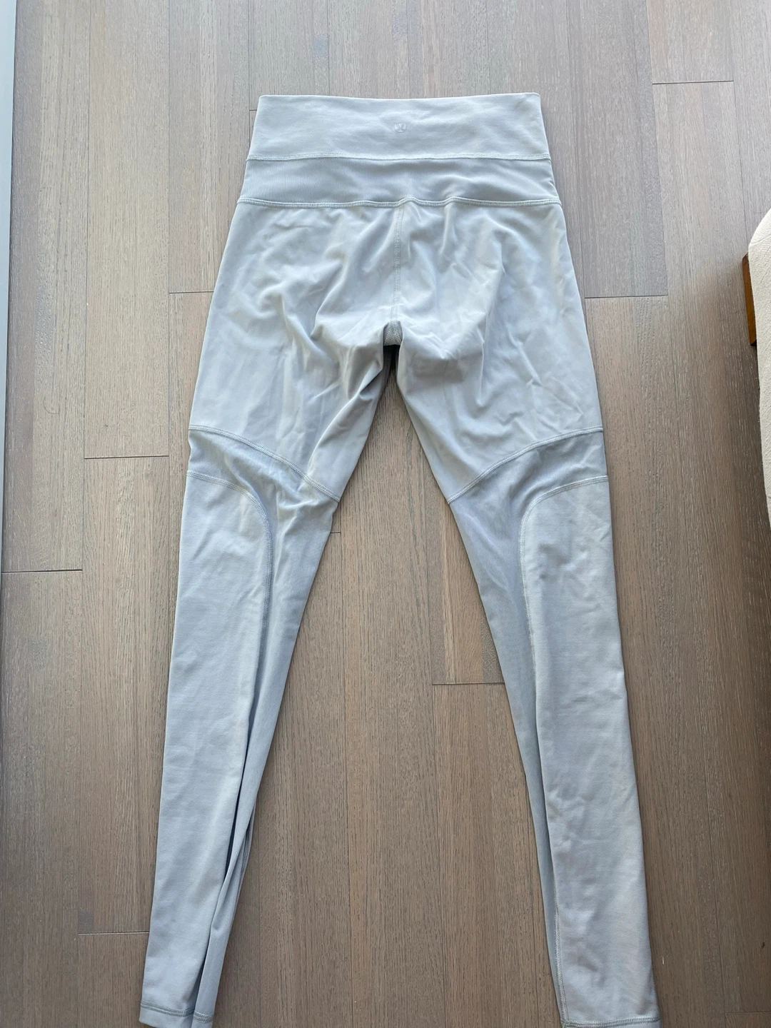Lululemon light grey mesh athletic leggings (size 8) - photo 2
