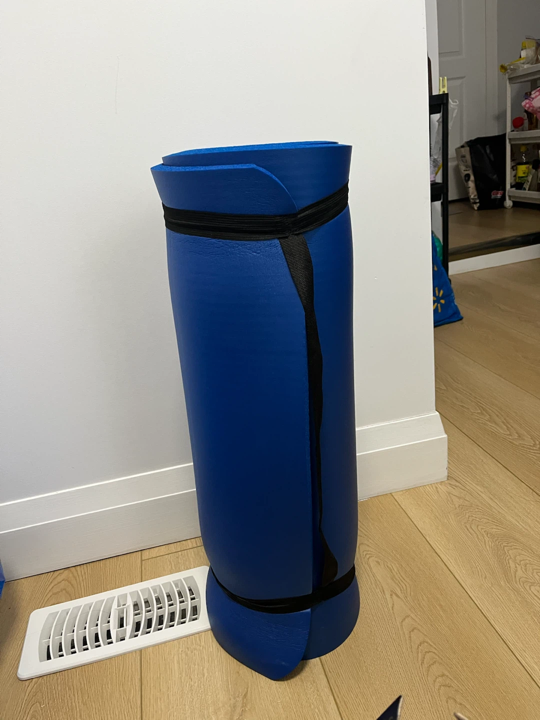 Amazon Basics Blue Thick Exercise Yoga Mat with Carrying Strap - photo 2