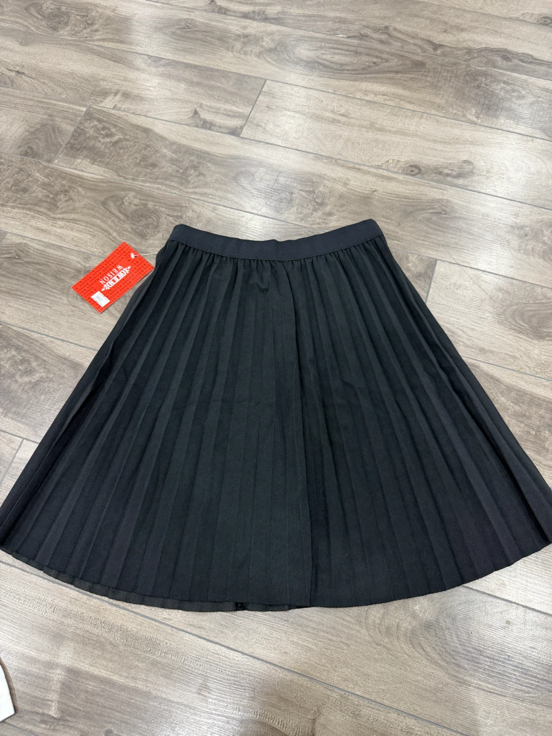Black and White Pleated Skirts - photo 2