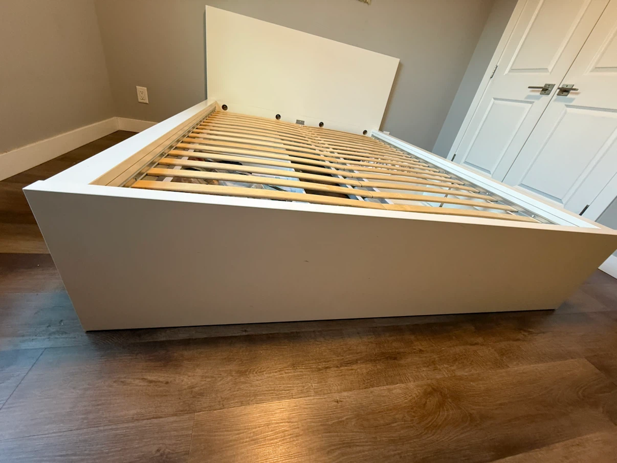 IKEA Malm queen Bed Frame with Storage Drawers - White - photo 3