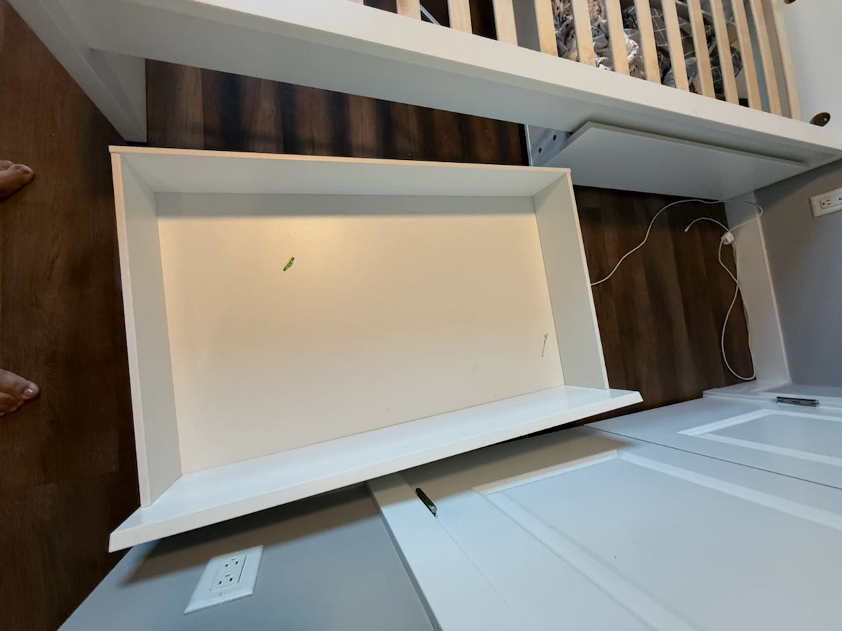 IKEA Malm queen Bed Frame with Storage Drawers - White - photo 5